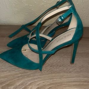 High heels Nine West green